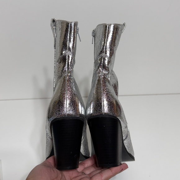 Forever 21 Silver Metallic Distressed Women's Ankle Boots - Picture 11 of 17